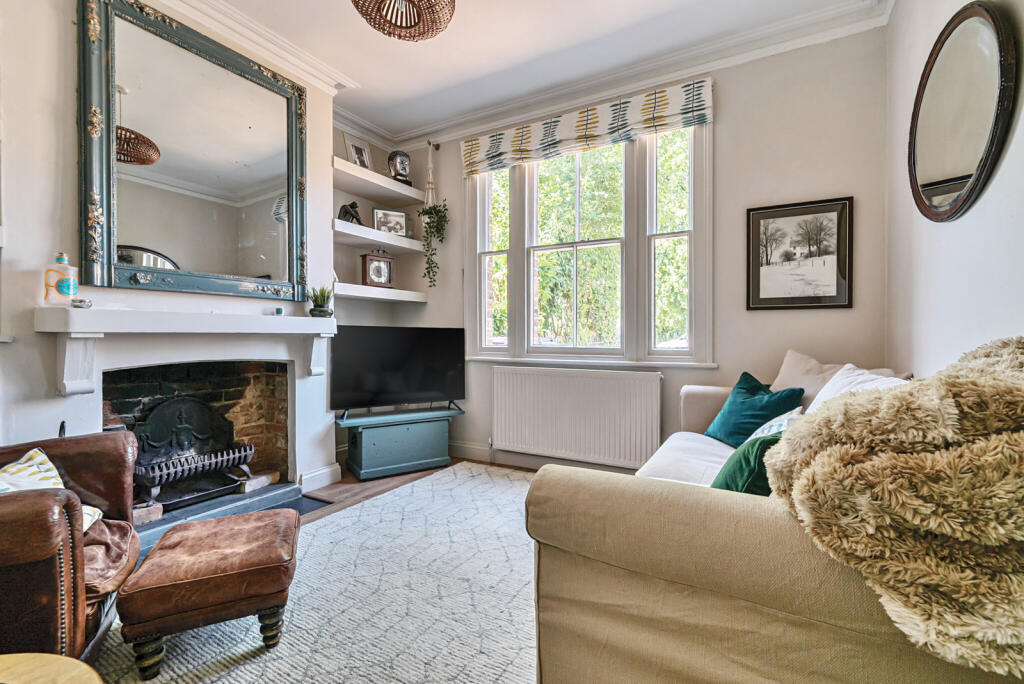 1317920-12-6867ec...