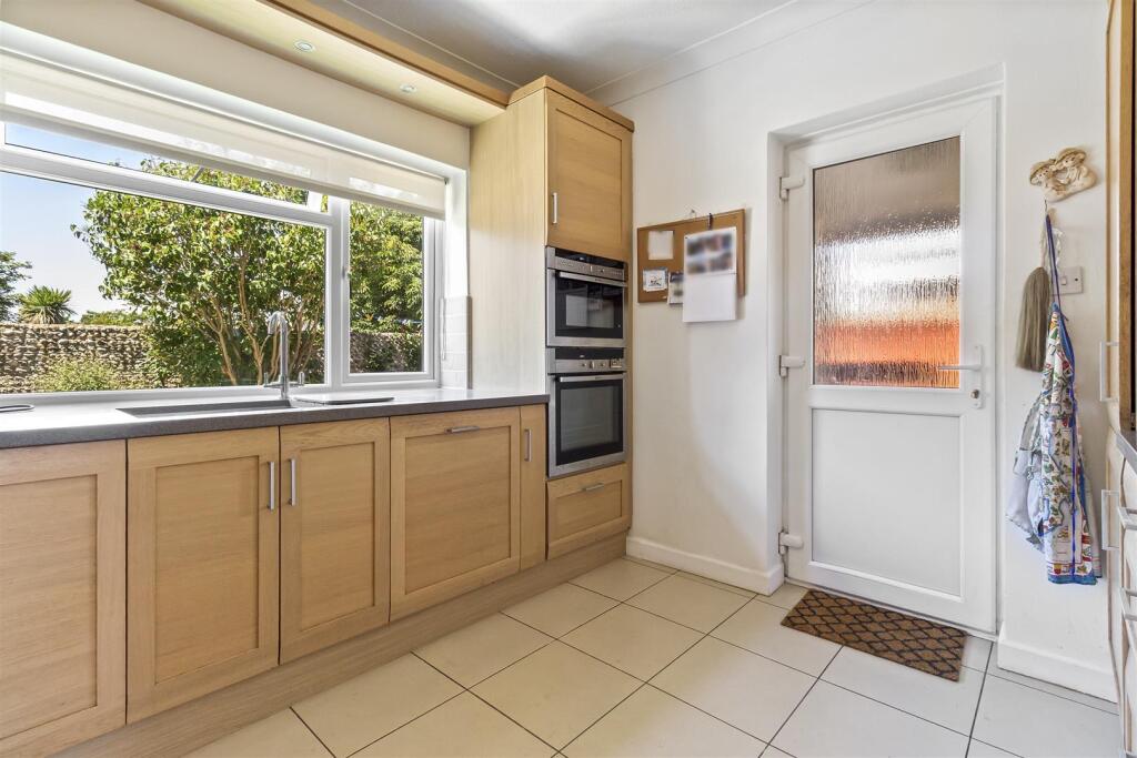 Mulberry Close, 4-005.JPG