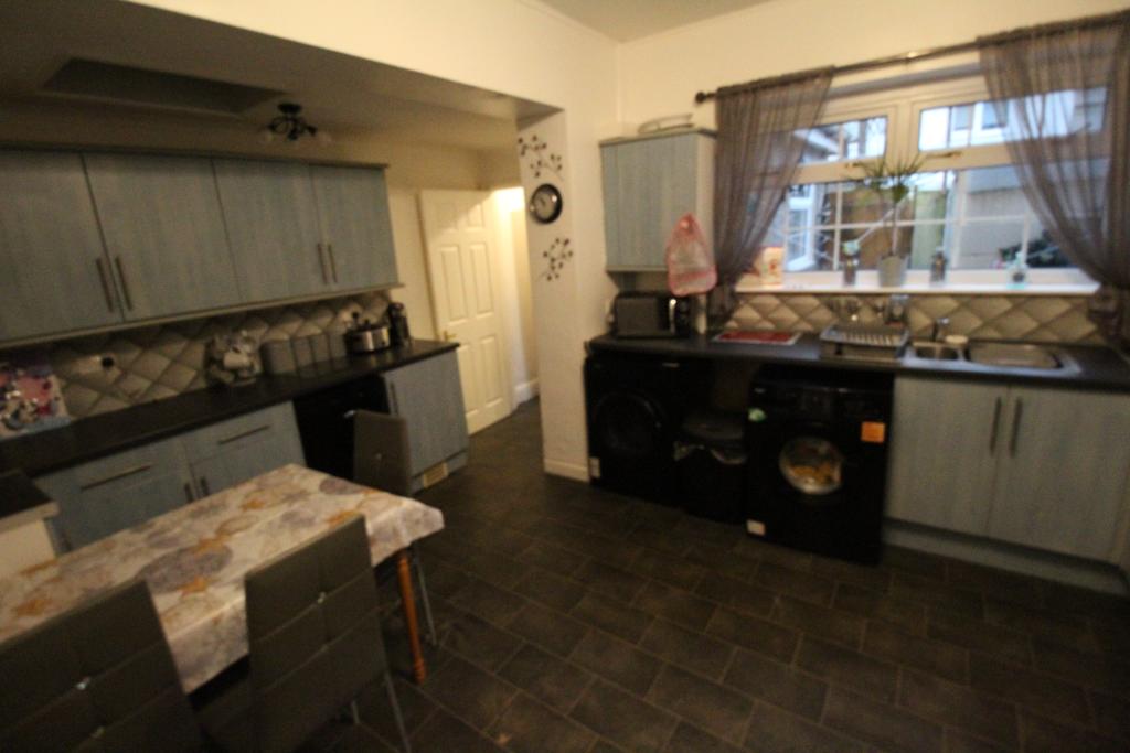 16Standardkitchen1