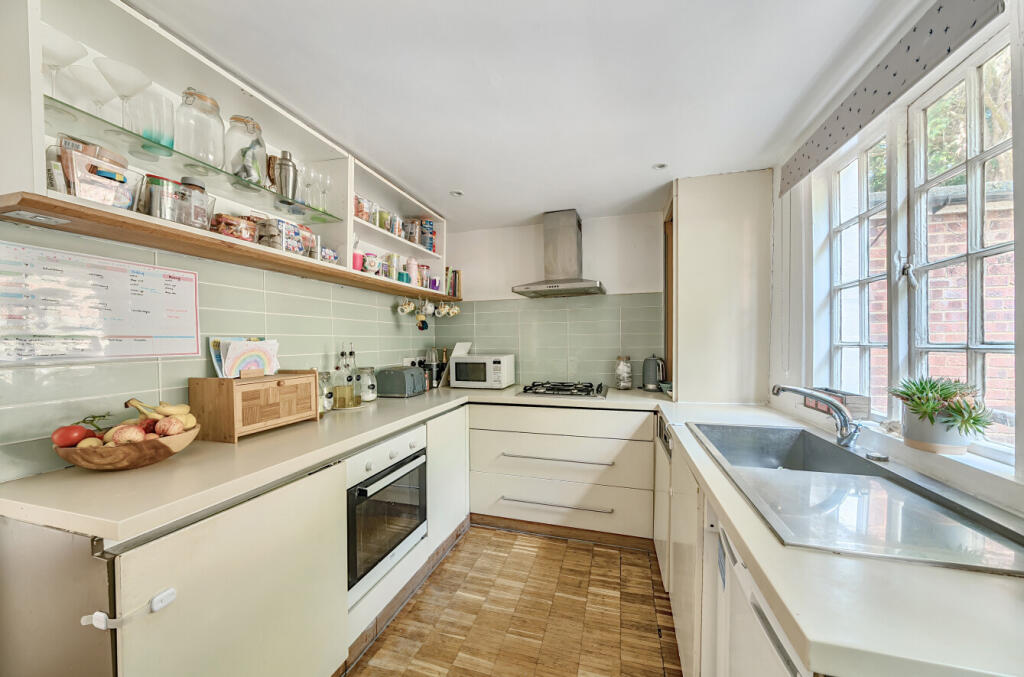 1314214-4-686d3c4...