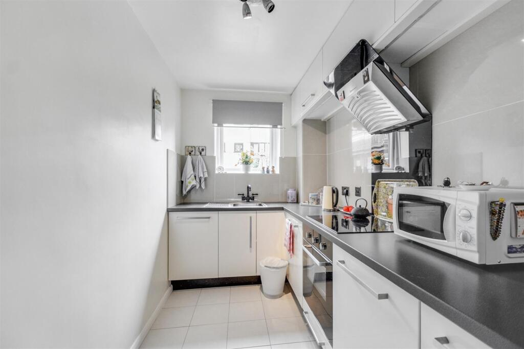 Kitchen_1.jpeg