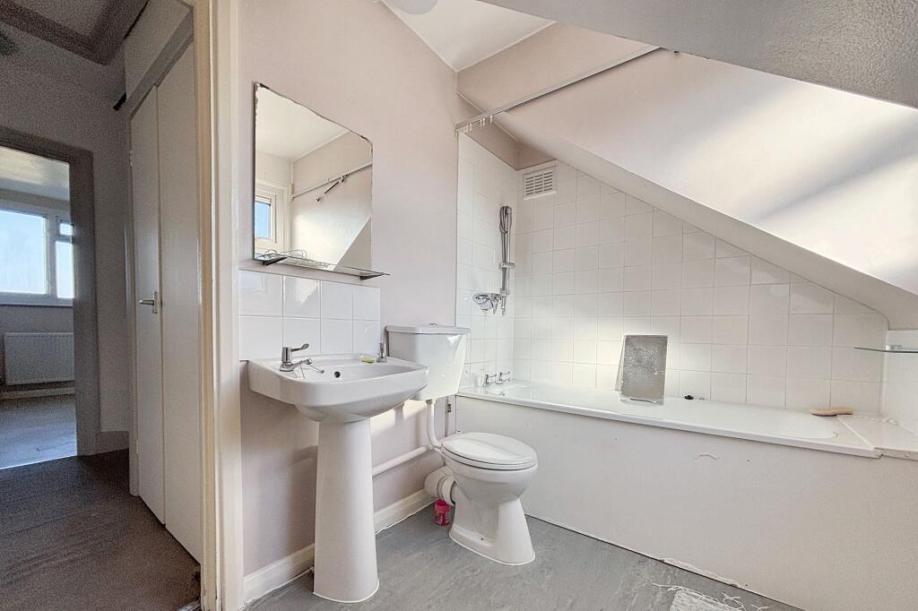 Flat C, 31 Connaught Road, Harlesden, London NW10 9AJ