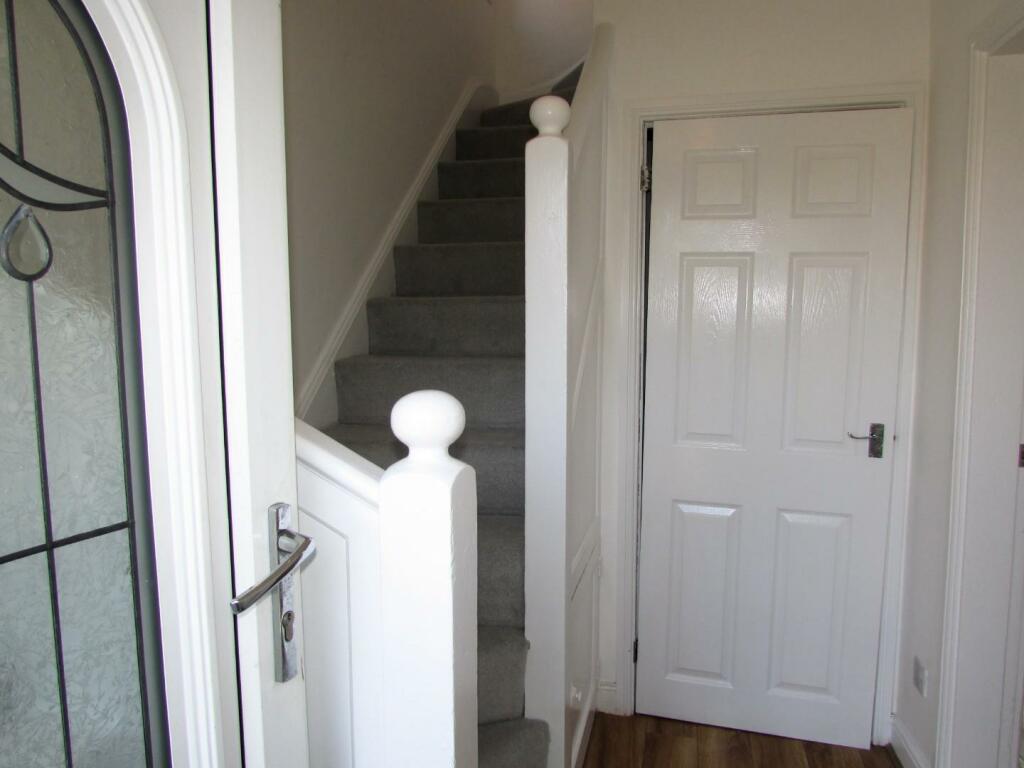 AsshetonRd79hall.JPG