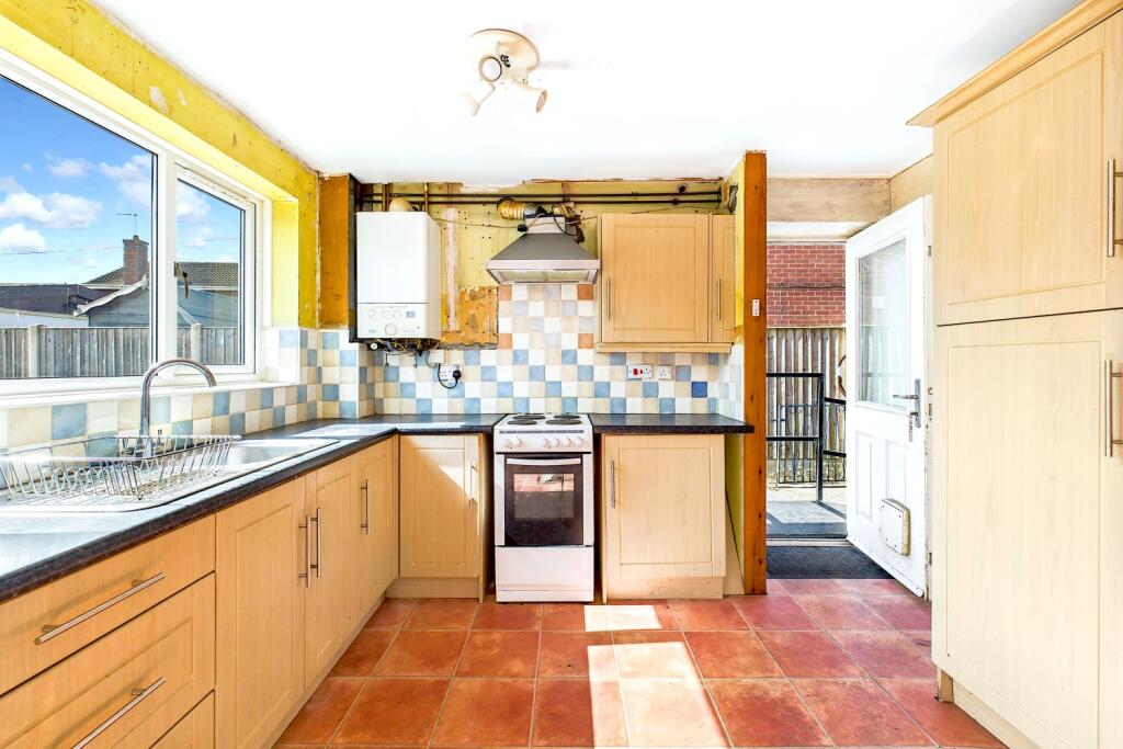 34 Hardrada Way - Kitchen1