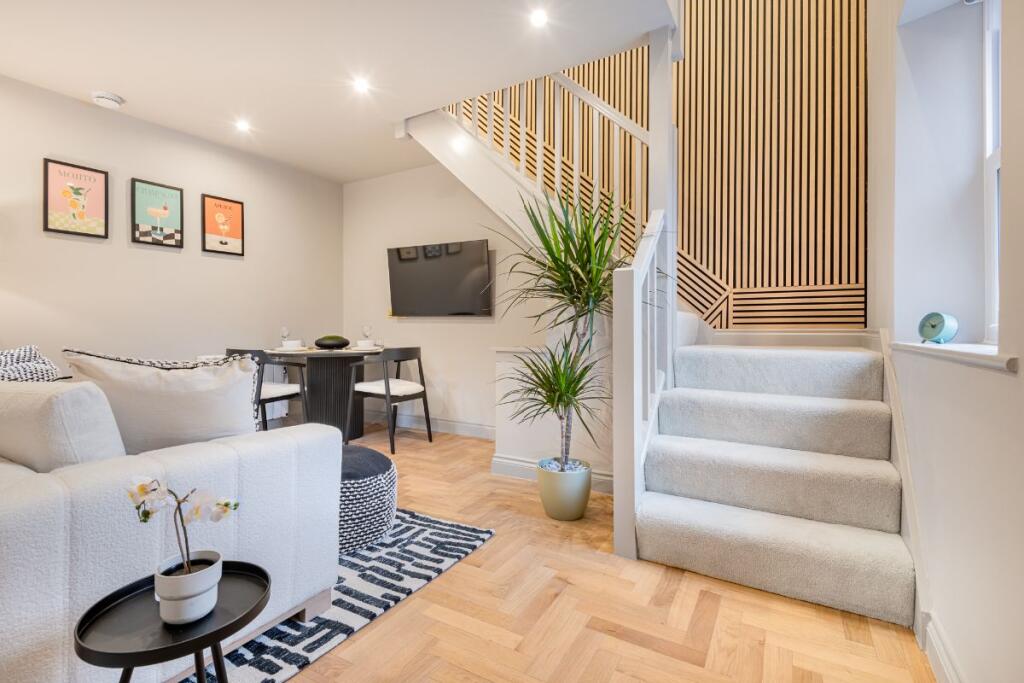 The Coach House - Living and Dining