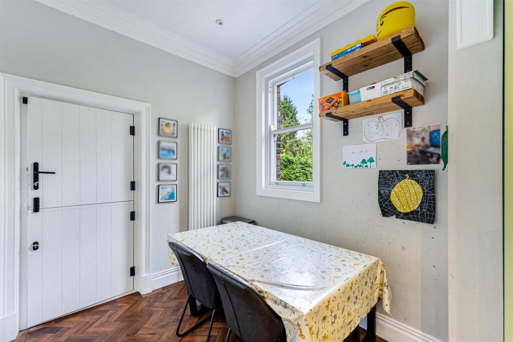 Breakfast Kitchen Aspect 4