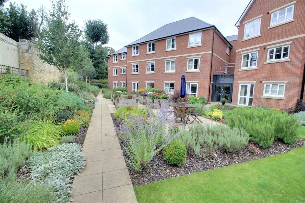 Gardens (2).jpg