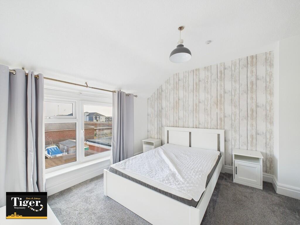 CAM02176G0-PR0509...