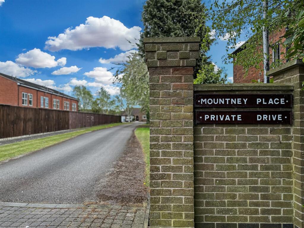 Attractive Private Road Entrance 096