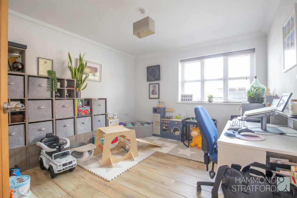 Study/Bedroom 5