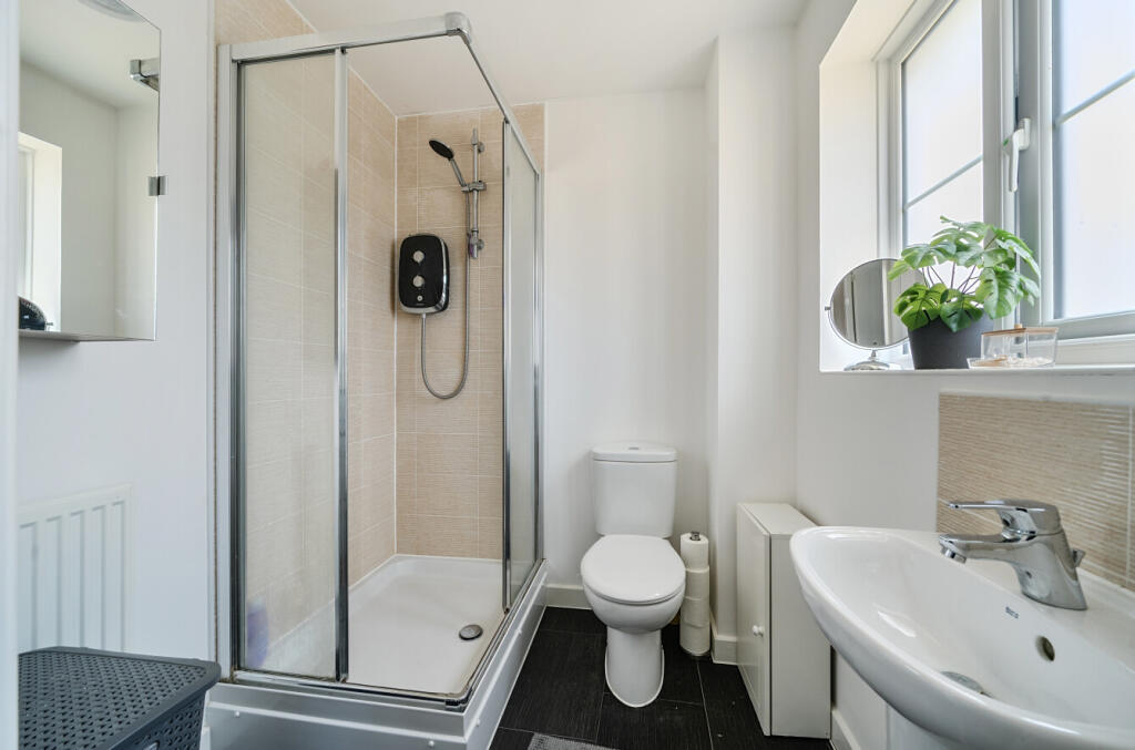 1298691-16-683743...