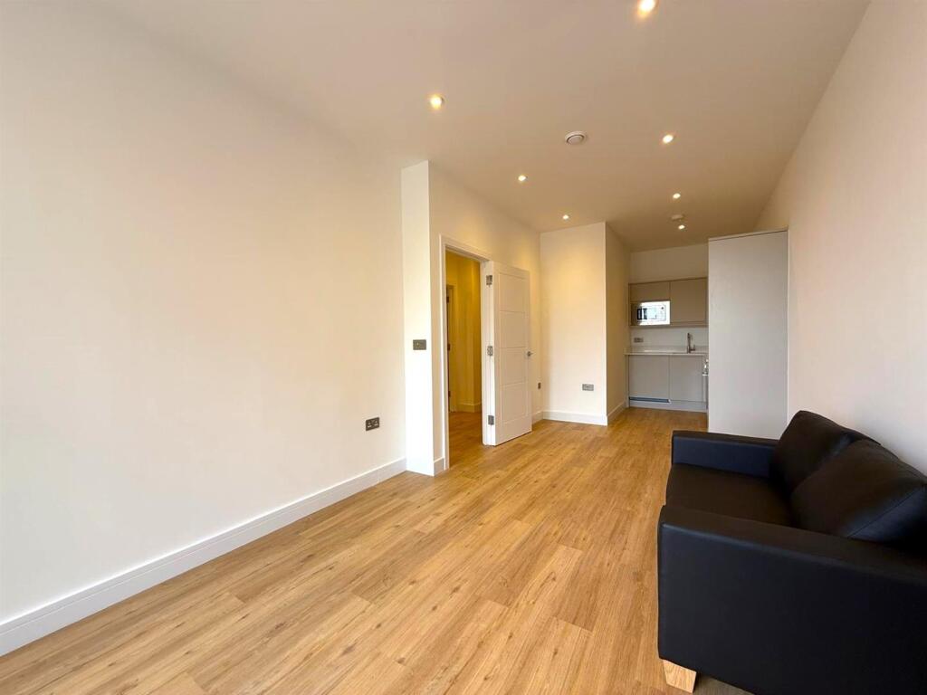 WhatsApp Image 2025-06-17 at 16.42.36_dc01fd05.jpg