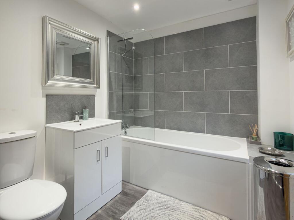 Ground Floor Bathroom