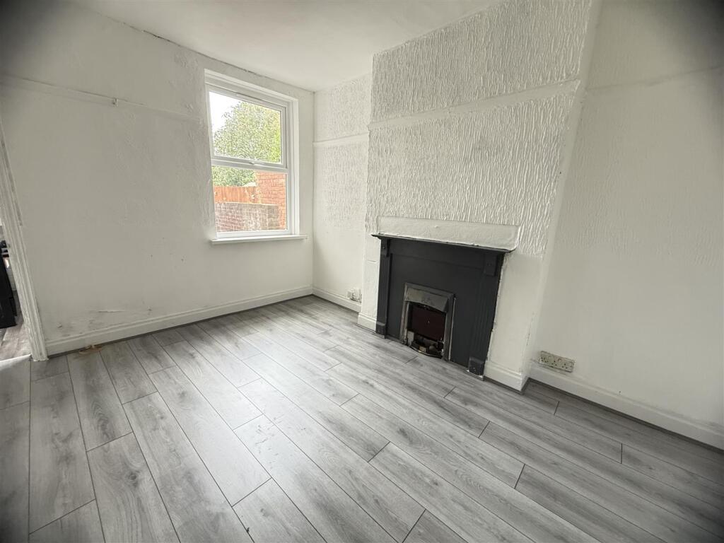 Photo 19-09-2025, 1 03 57 pm.jpg