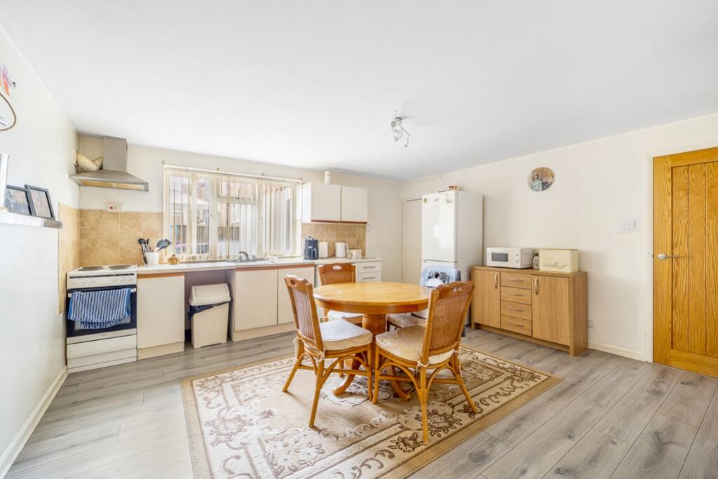 33 Ida Road (Skegness)-7