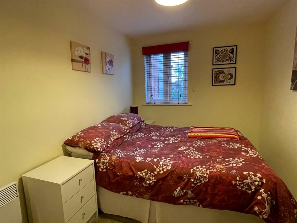 Bedroom,.jpg