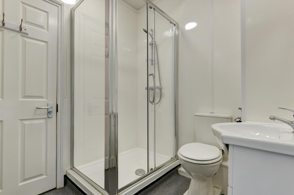 12 Pevensey Road Bathroom 1 (2)