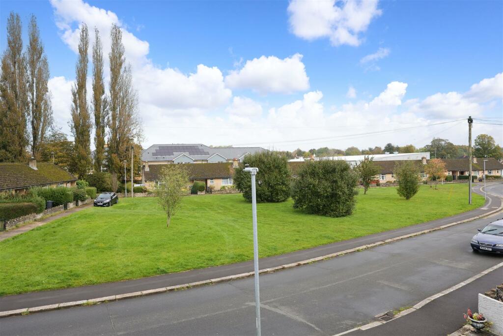 21 Allington Way 31.JPG