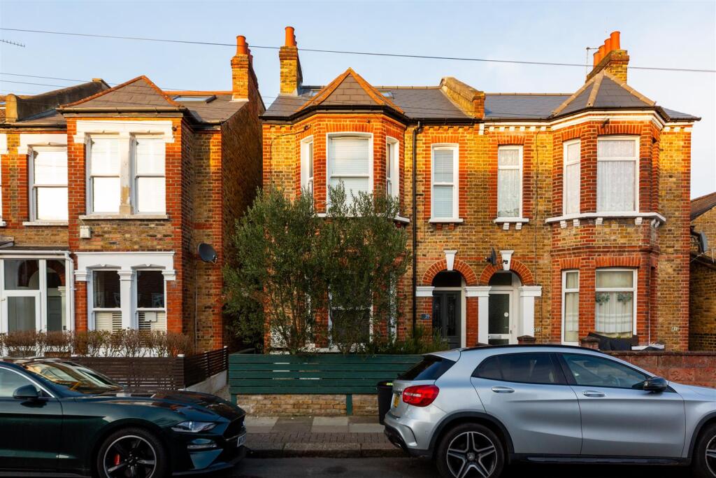 39a Himley Rd, SW17 9AR-10.jpg