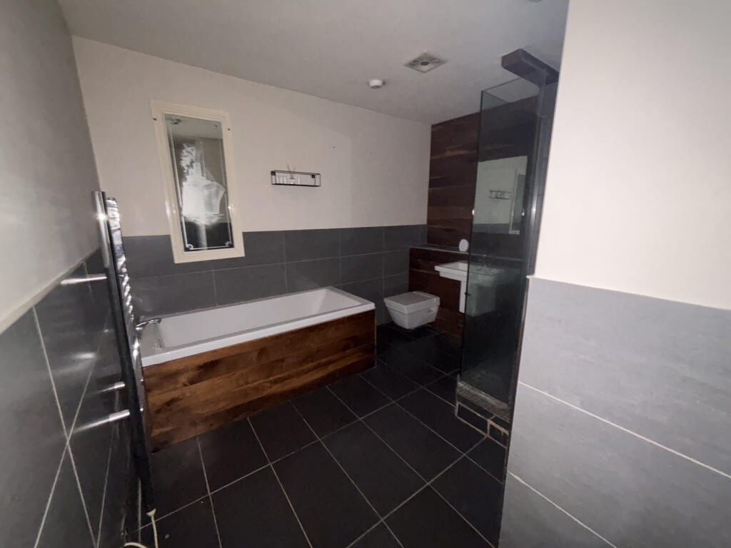 Bathroom T202506061612.jpeg