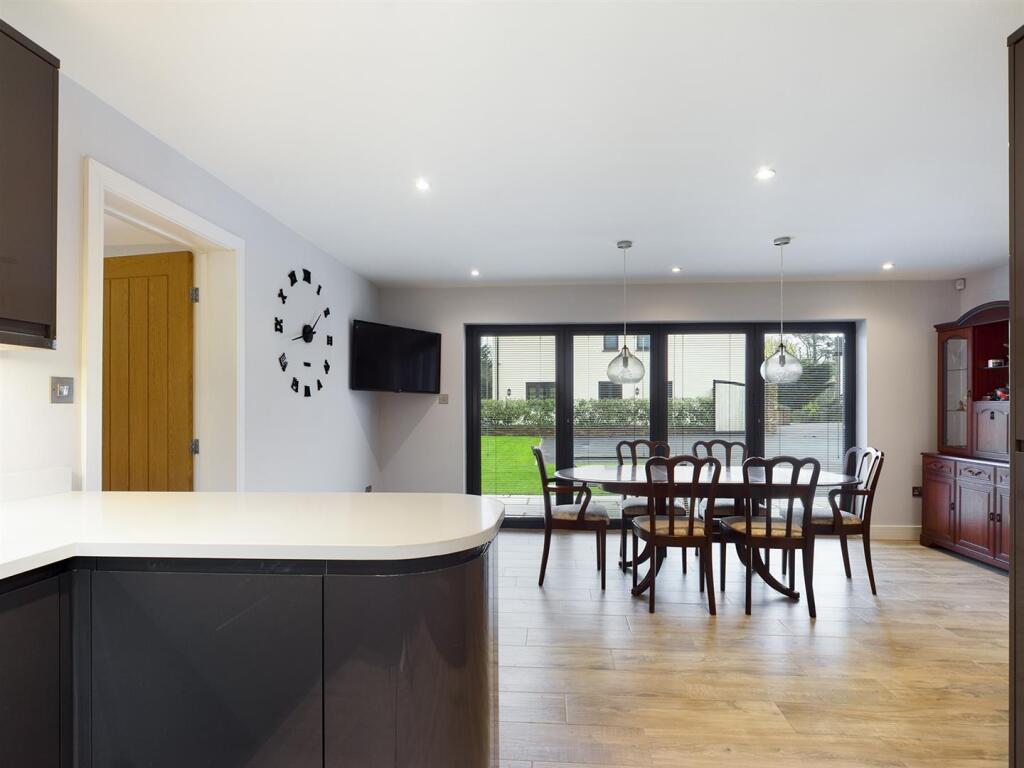 CAM00208P1-PR0170-ST