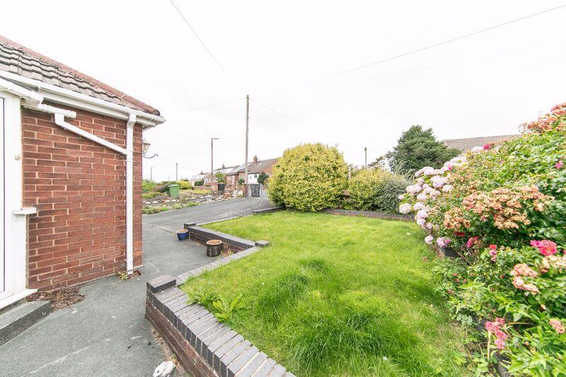 Front garden and driveway