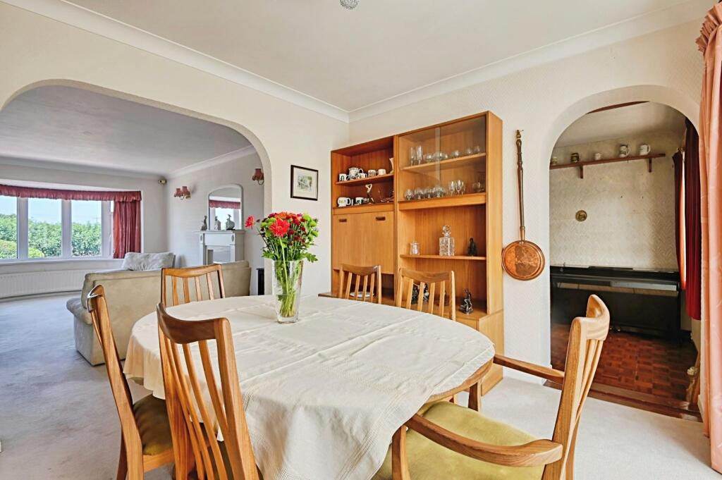 93209fba-Dining 201.jpeg