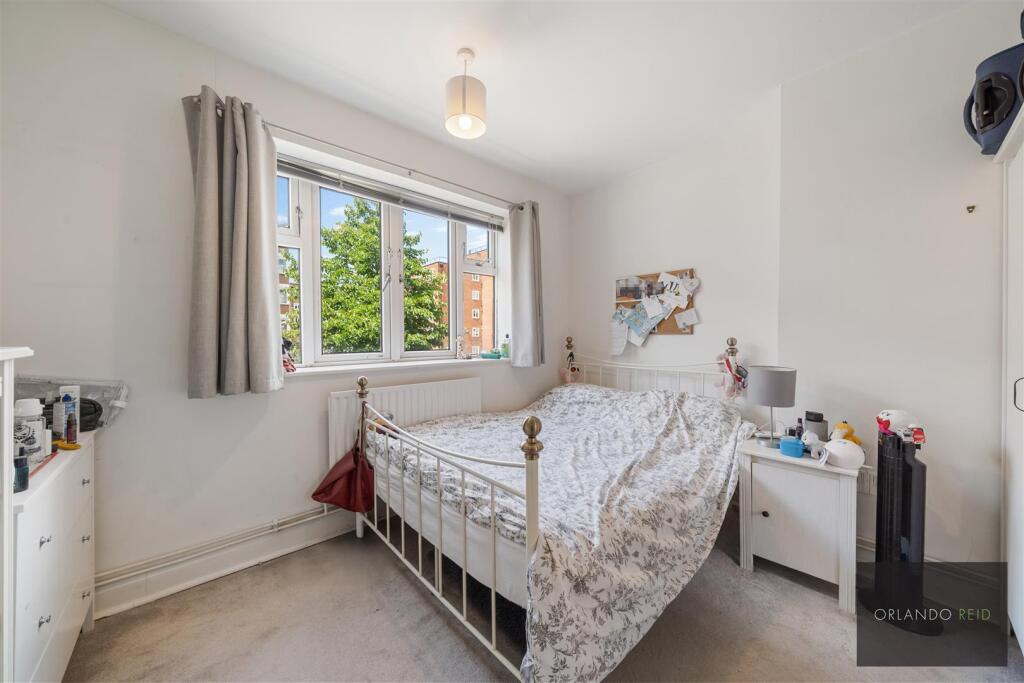 33 Morant House SW9 9AA-9.jpg