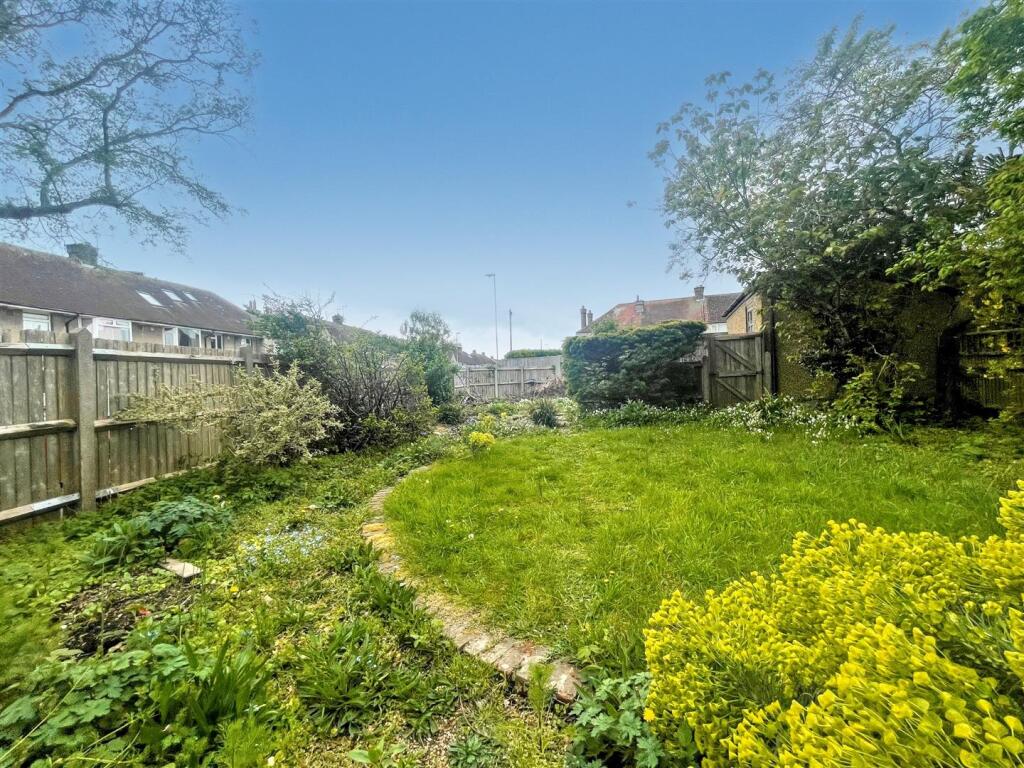 Rear Garden2.jpg