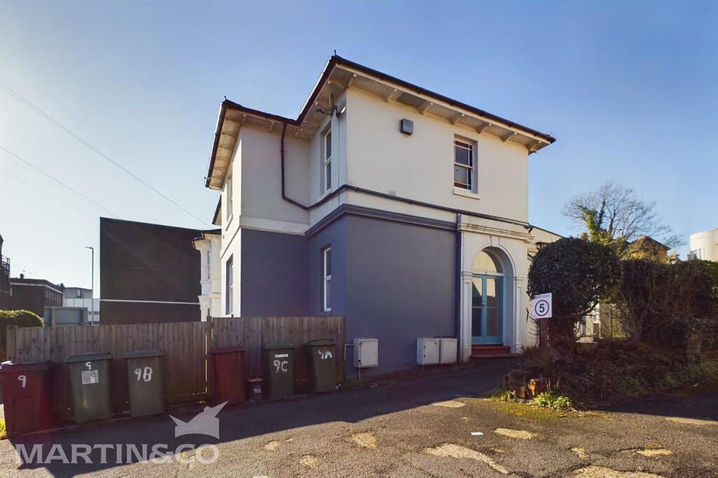 CAM01953G0-PR0084...