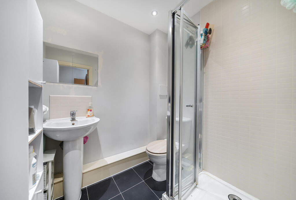 1325715-6-687a372...