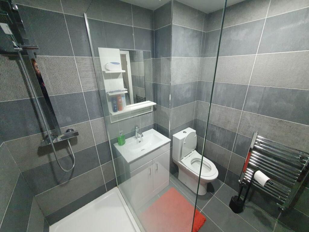Bathroom (2)