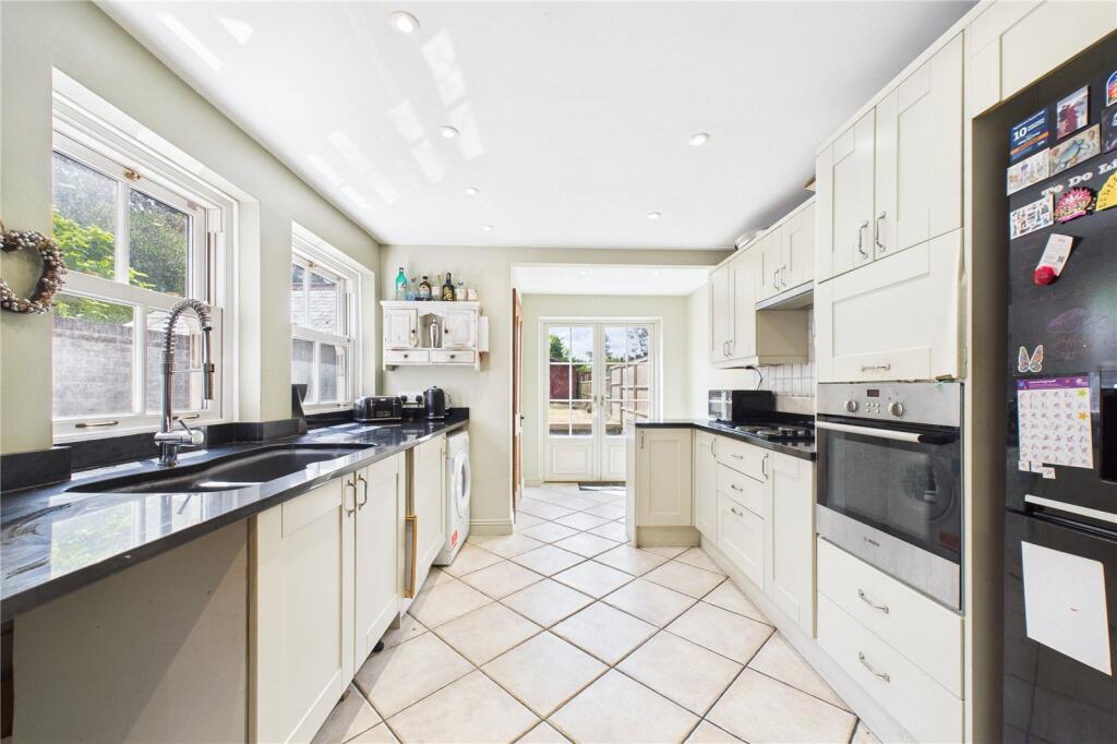 Kitchen/Breakfast Rm