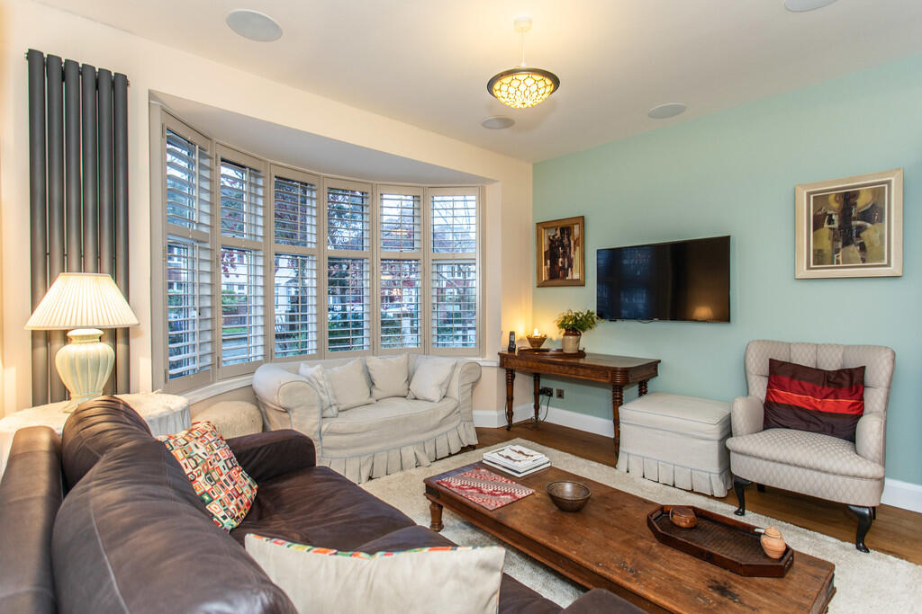 70 Braemore Road4...
