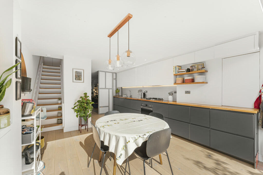 Kitchen/Dining