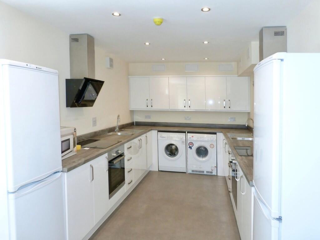 8b38ee39-Kitchen