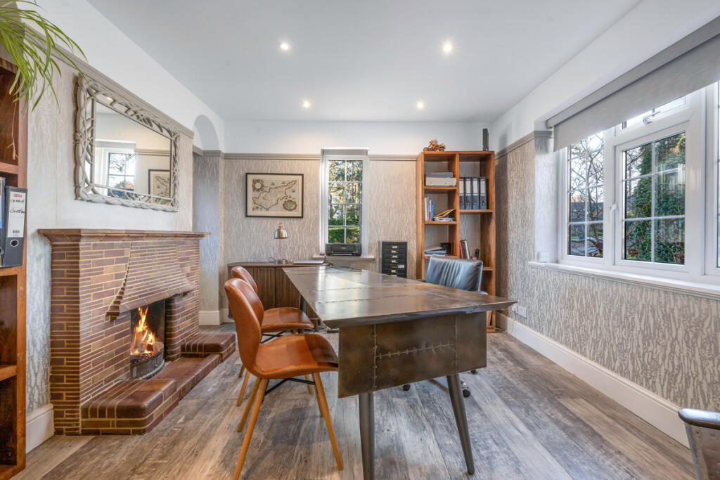 Etching Hill Road Rugeley, Staffordshire, WS15 2LW