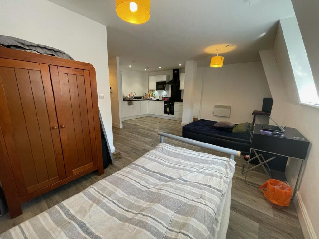 Studio Flat