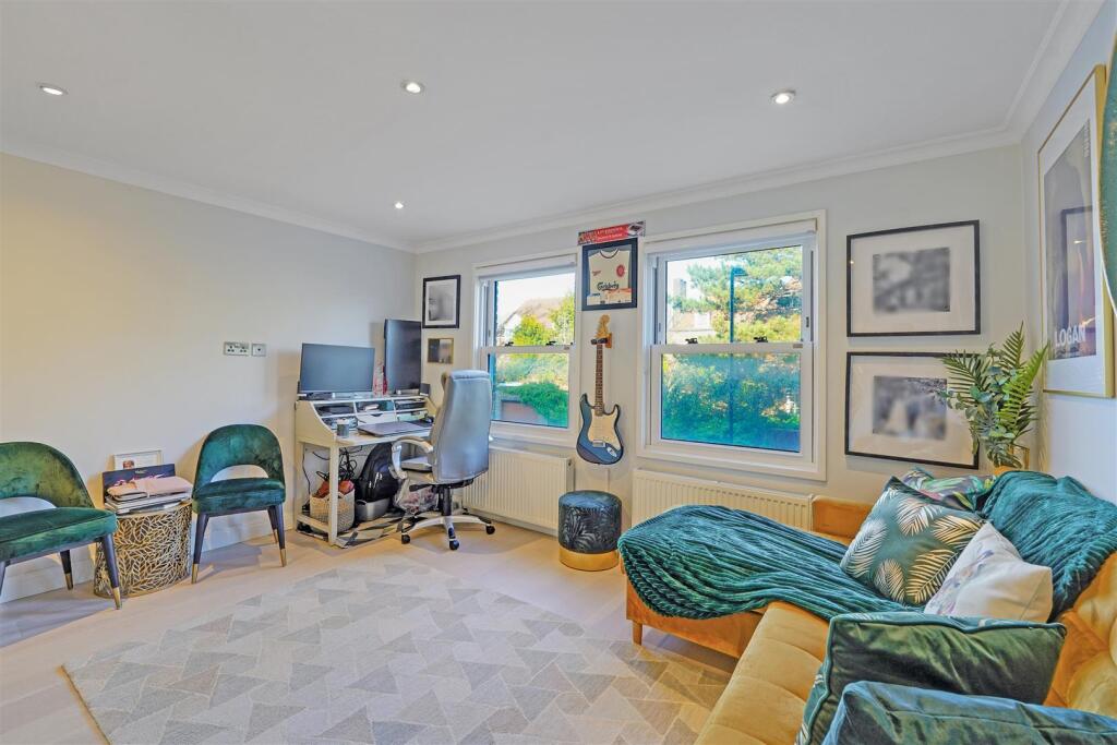 Bedroom 3.jpg