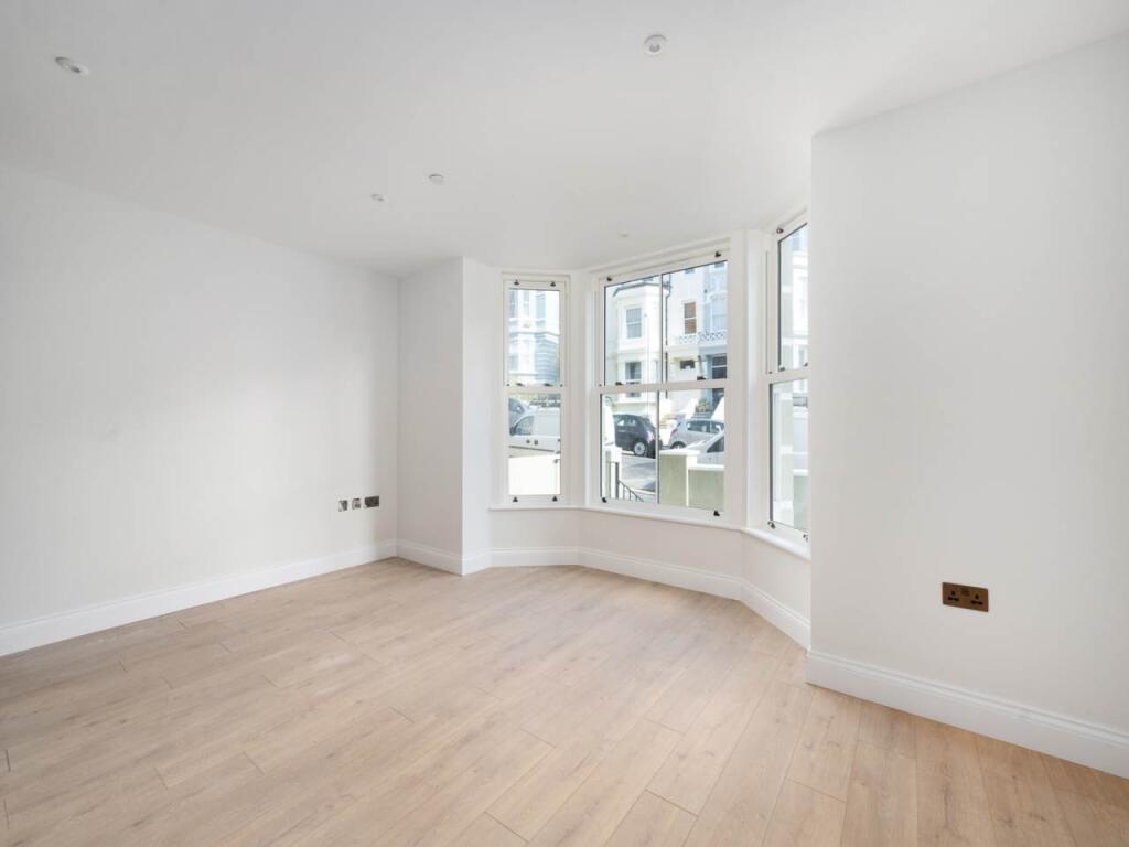 Flat 4 (6)