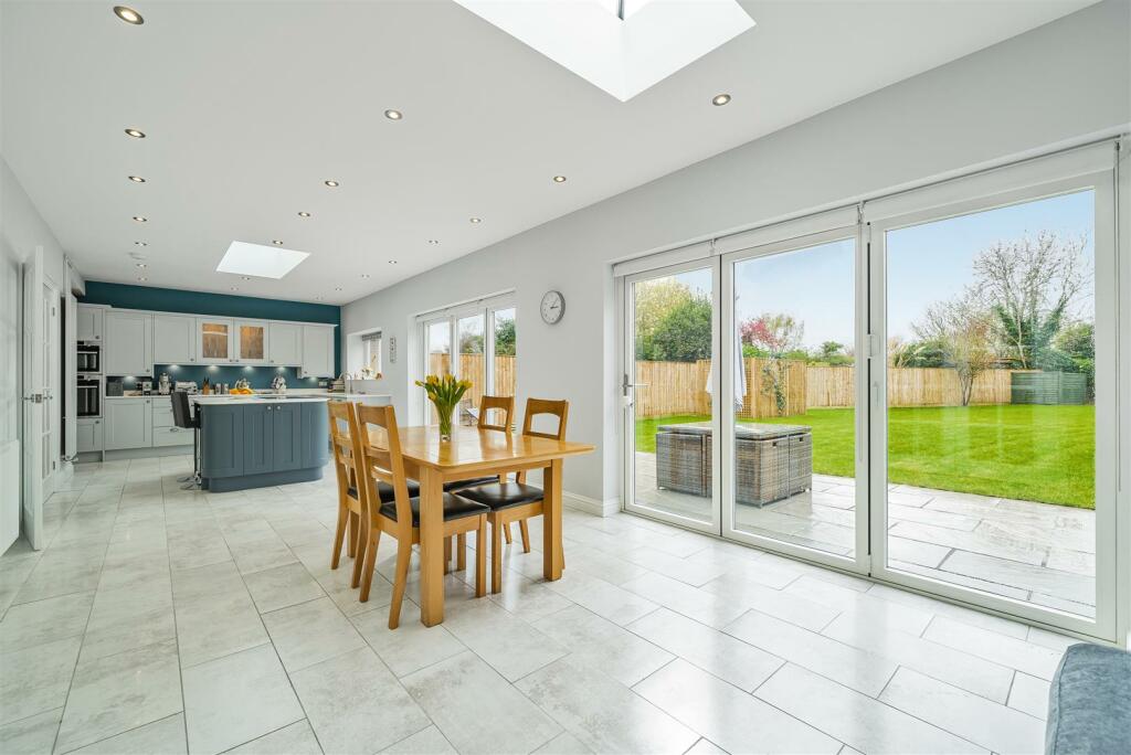 Kitchen/reception room