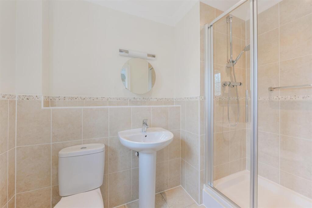 ROWAN CLOSE, 11 (8).jpg