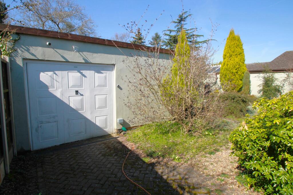 Garage/Workshop