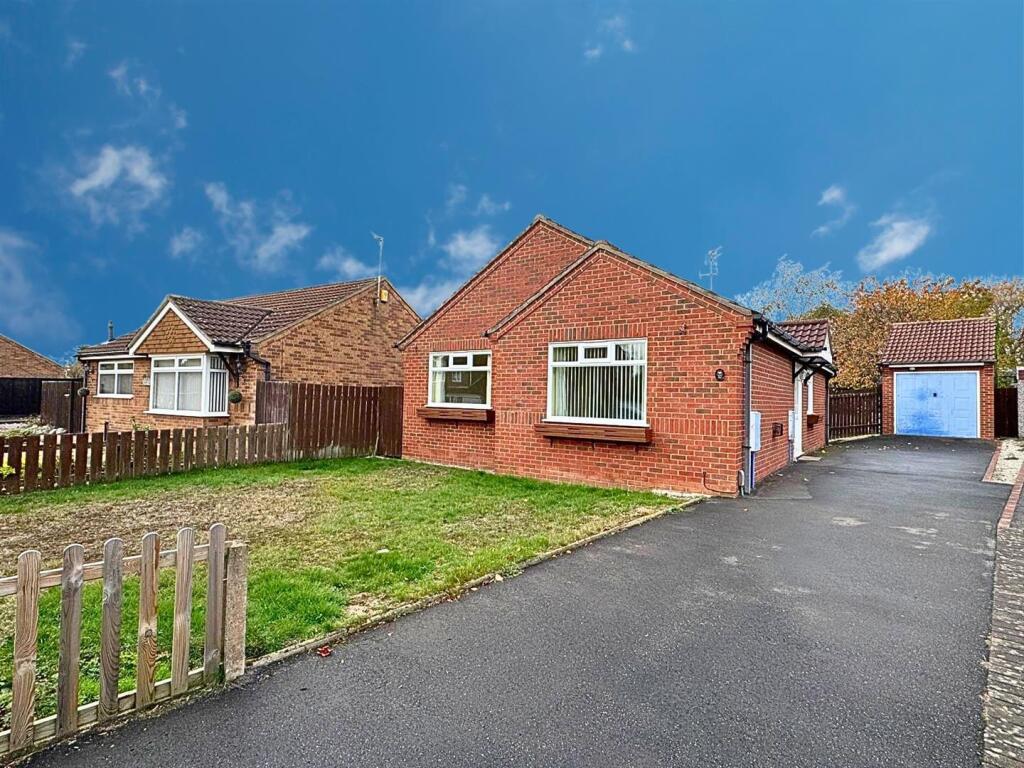 Detached Single Garage