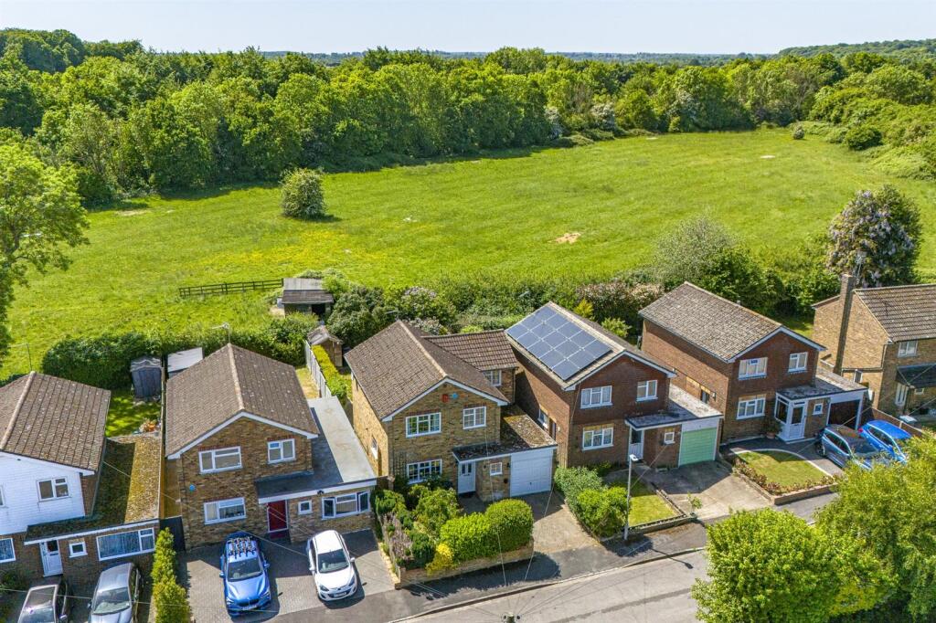 thumbnail_7 Linnet Close, HP12 4QJ Drone-3.jpg