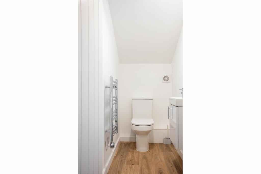 Annexe Cloakroom