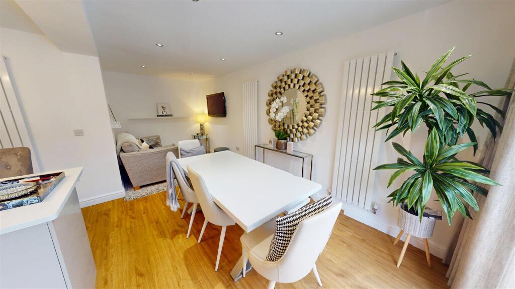 The Spires, Kitchen/Diner