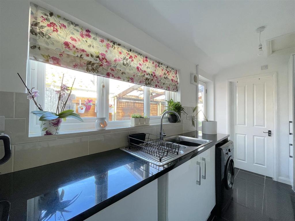 Kitchen (1).jpeg