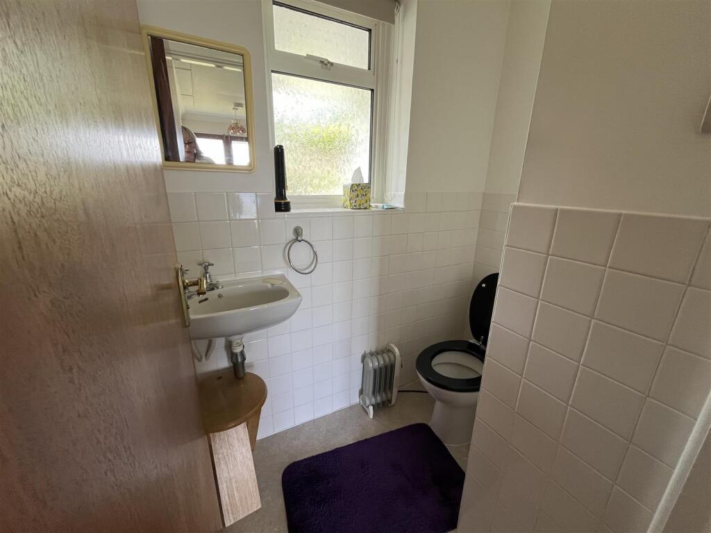 Cloakroom.jpg