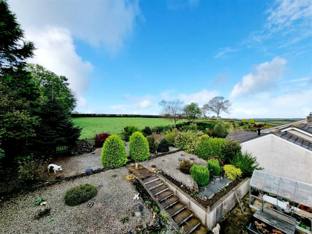 Elevated rear garden.jpg